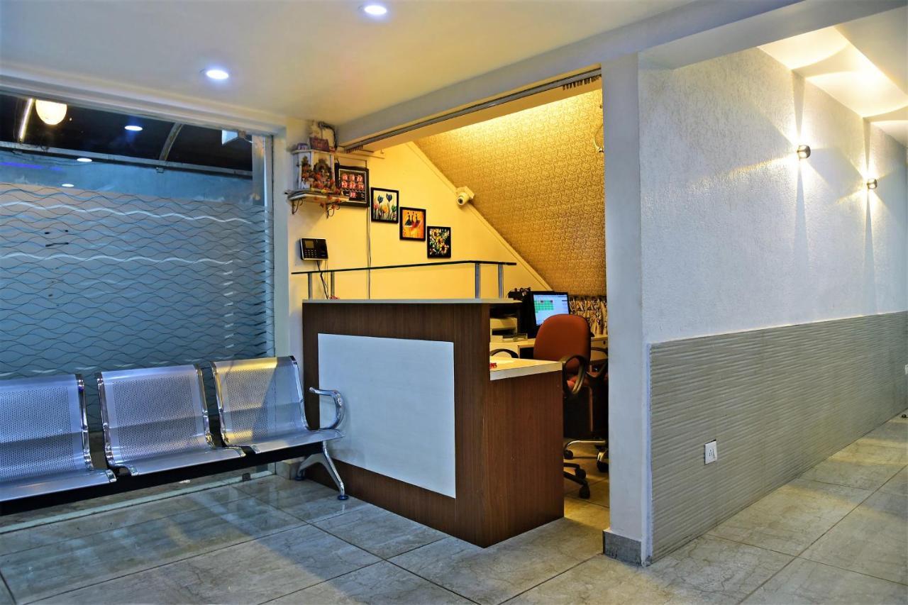כלכותה Reliable Inn מראה חיצוני תמונה