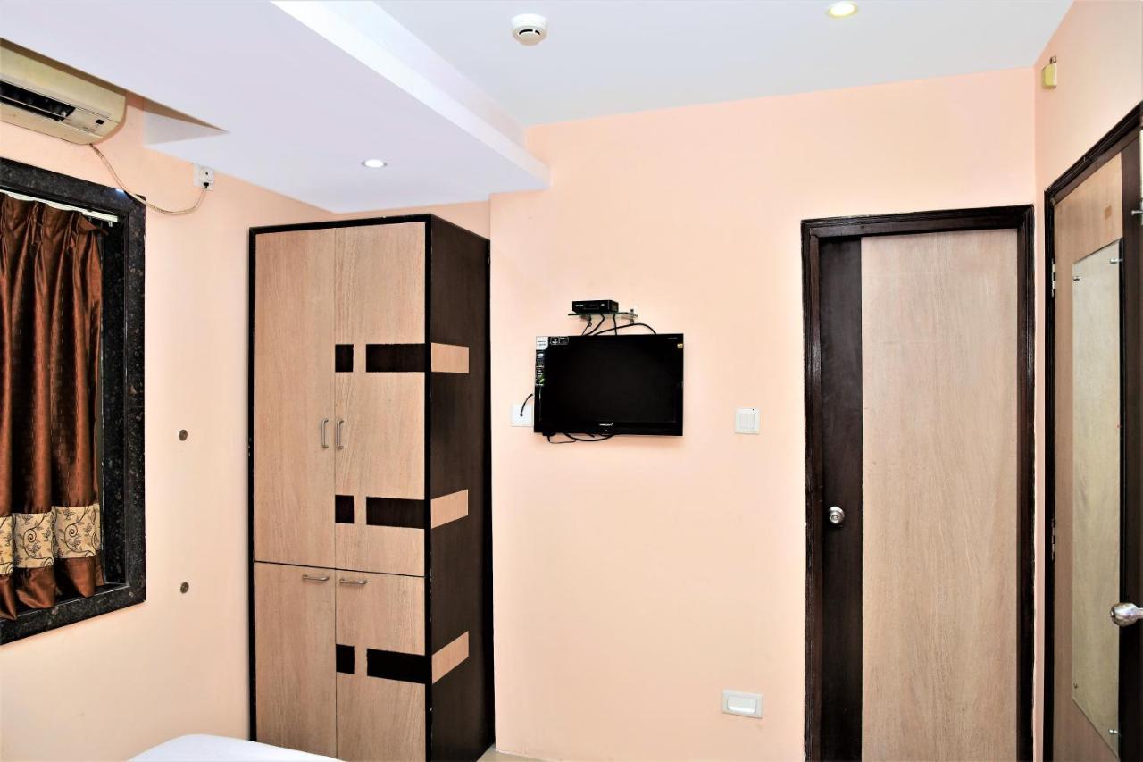 כלכותה Reliable Inn מראה חיצוני תמונה